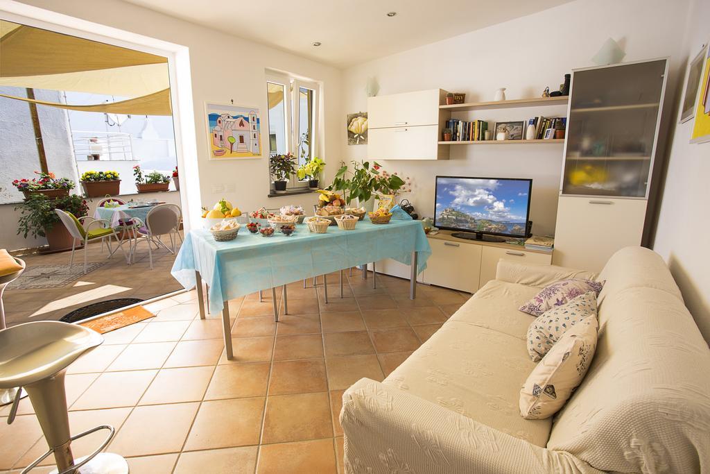 B&B Celestina Ischia Lacco Ameno  Buitenkant foto