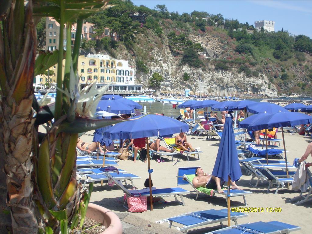 B&B Celestina Ischia Lacco Ameno  Buitenkant foto